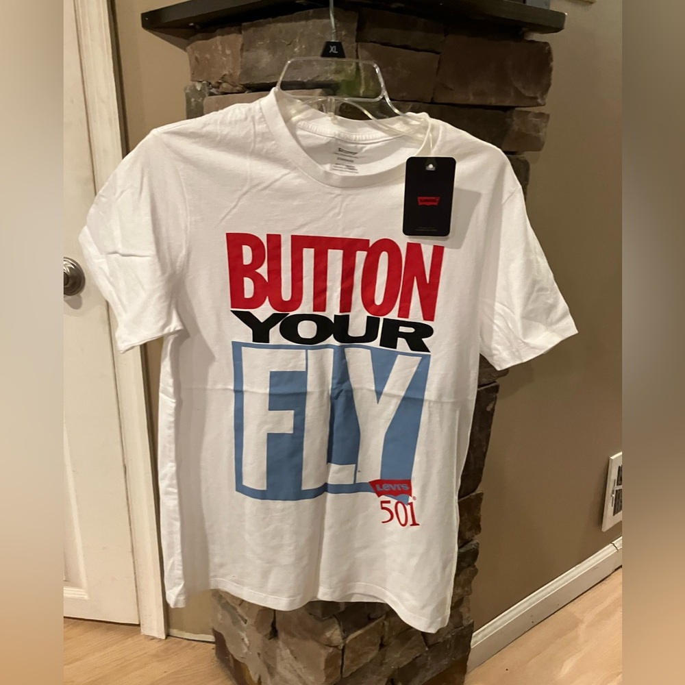 Men’s Levi t-shirt Button Your Fly small